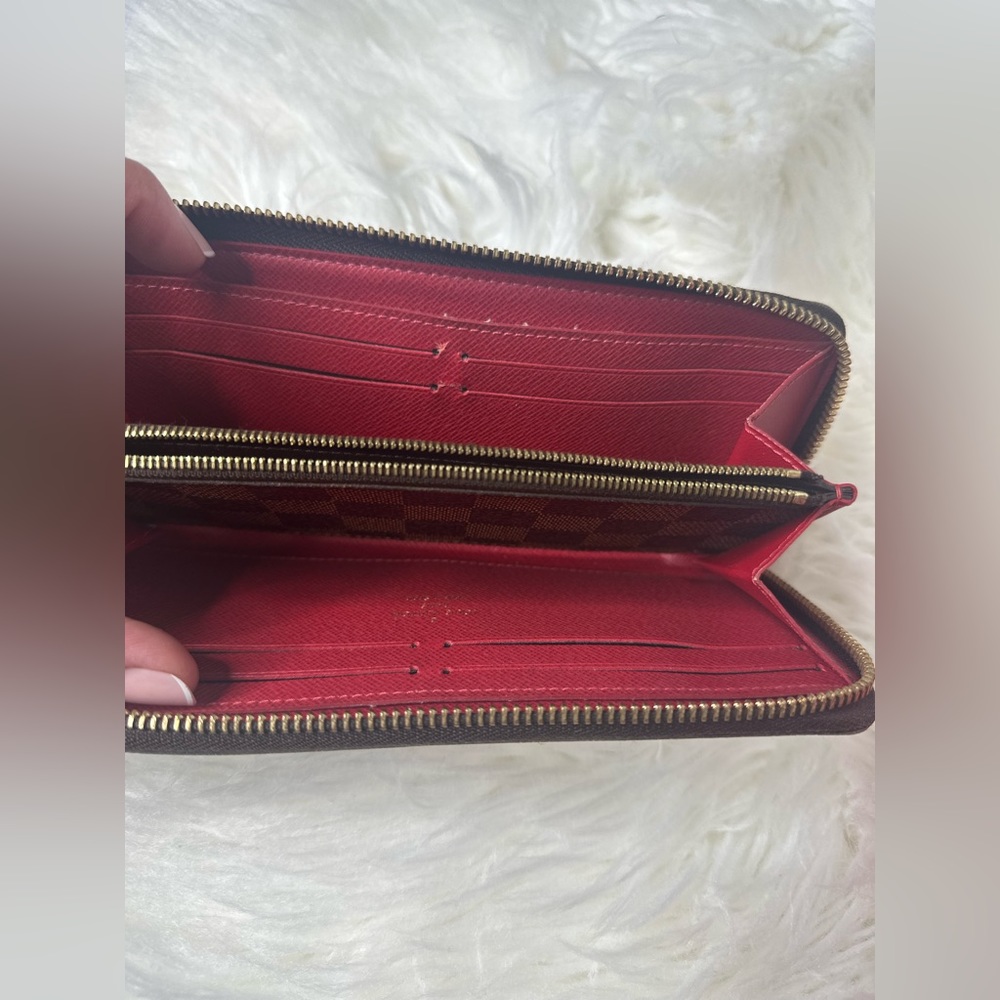 !!SOLD!!Louis Vuitton Damier Clemence Wallet - Picture 10 of 10